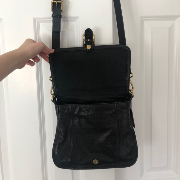 Black Fossil Crossbody with adjustable strap! - Picture 6 of 6